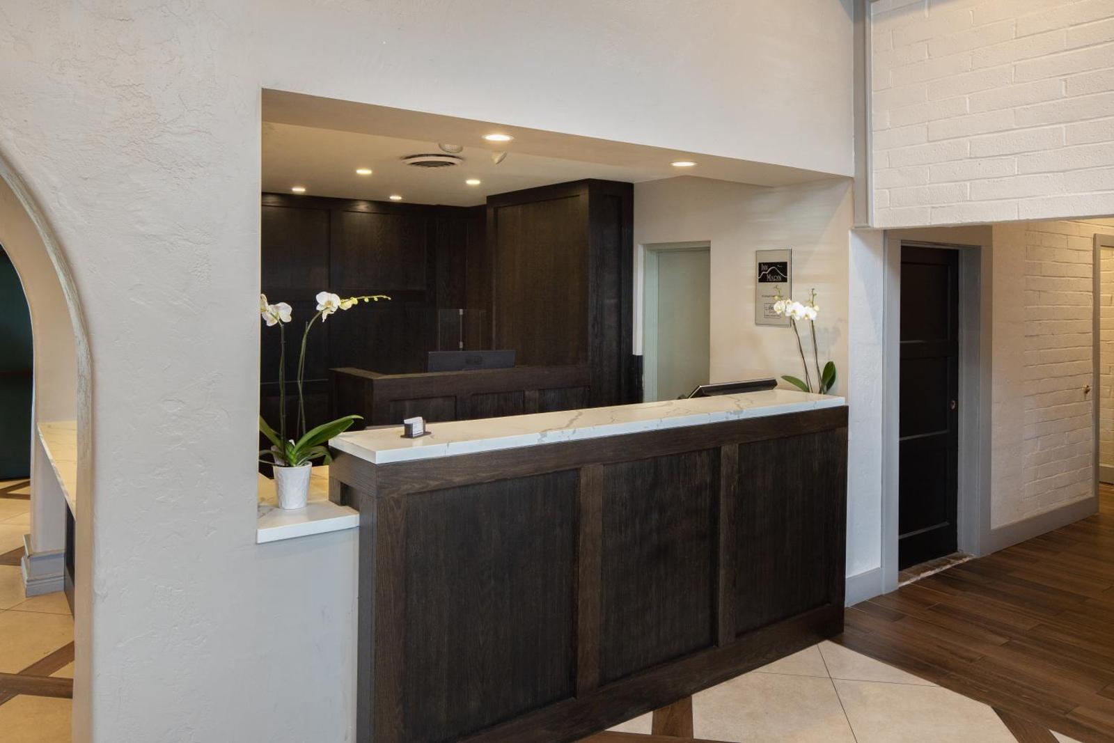 Inn Marin and Suites, Ascend Hotel Collection
